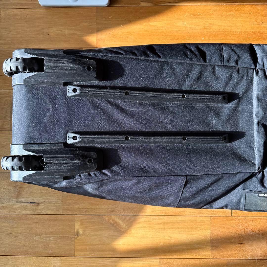 DAKINE FALL LINE SKI ROLLER 175 2セット収納可