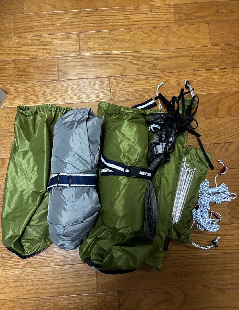 CAMPANDA ピラミッド型テント 緑