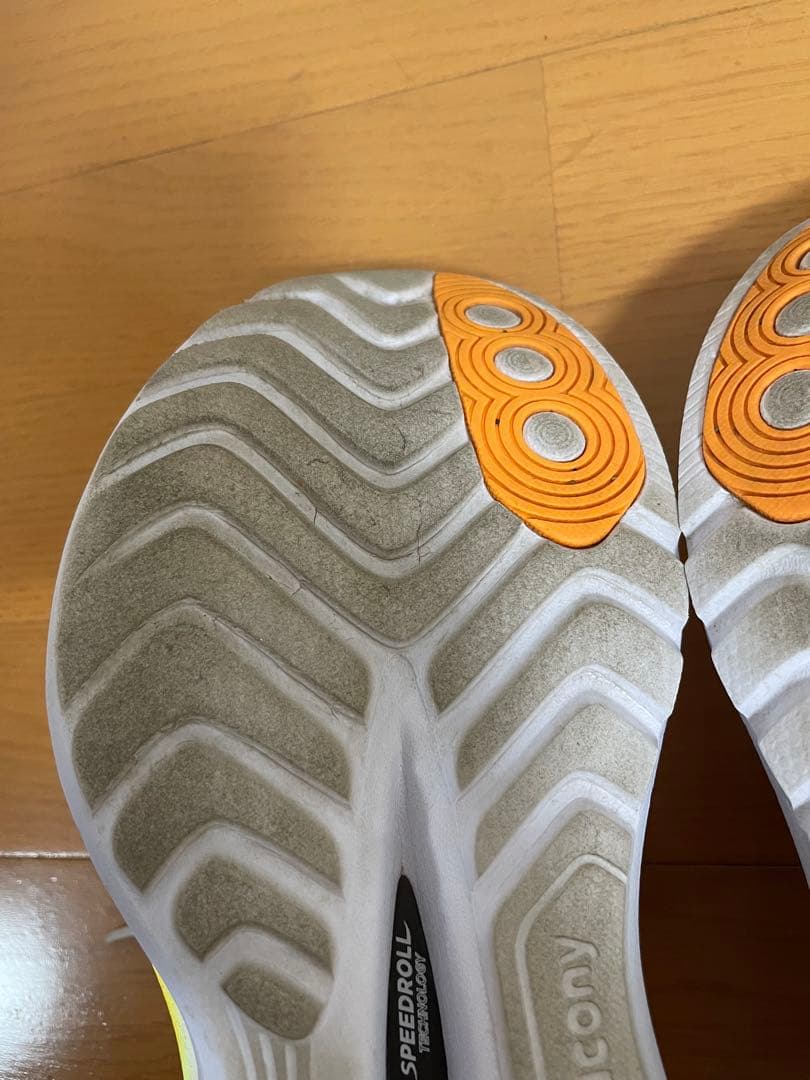 T*R様 Saucony Endorphin トレーナー 27.0
