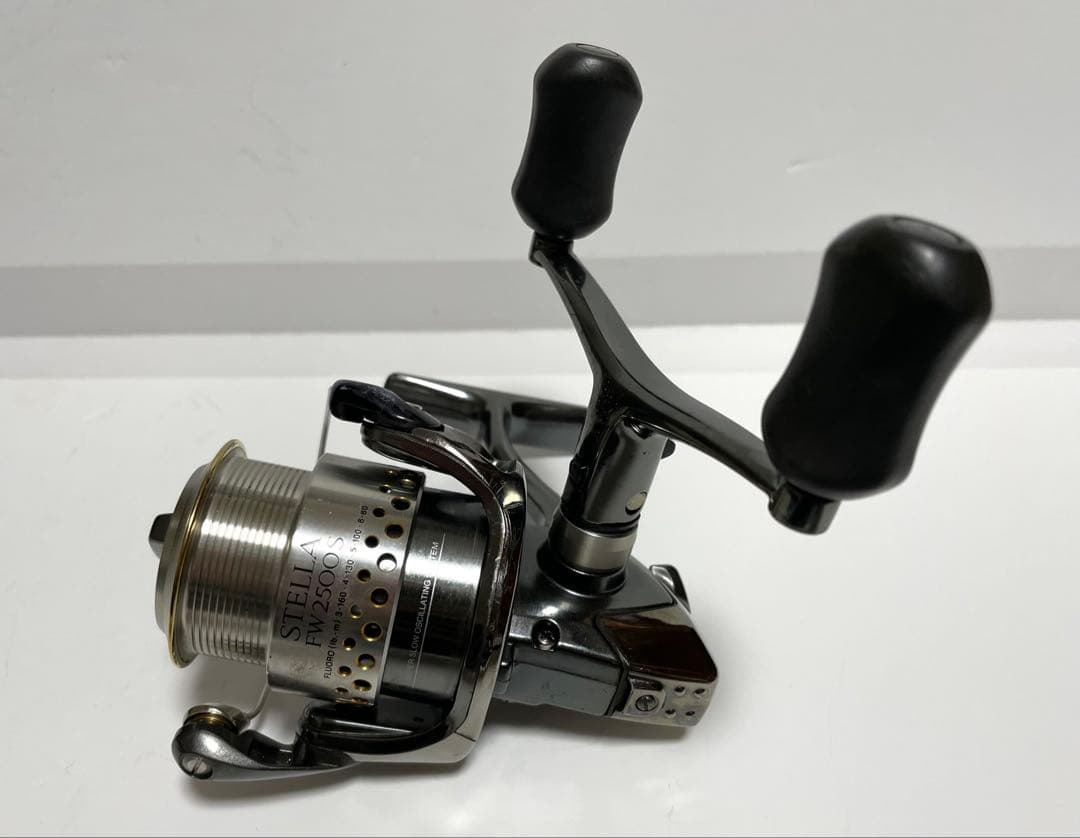 01 STELLA FW2500S-DH スピニングリール