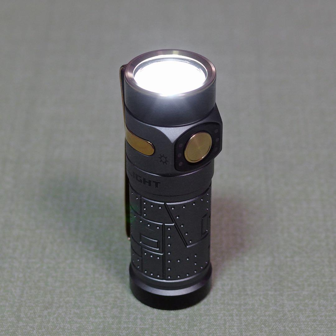 OLIGHT BATON4 Premium Editionお得/おまけ付き