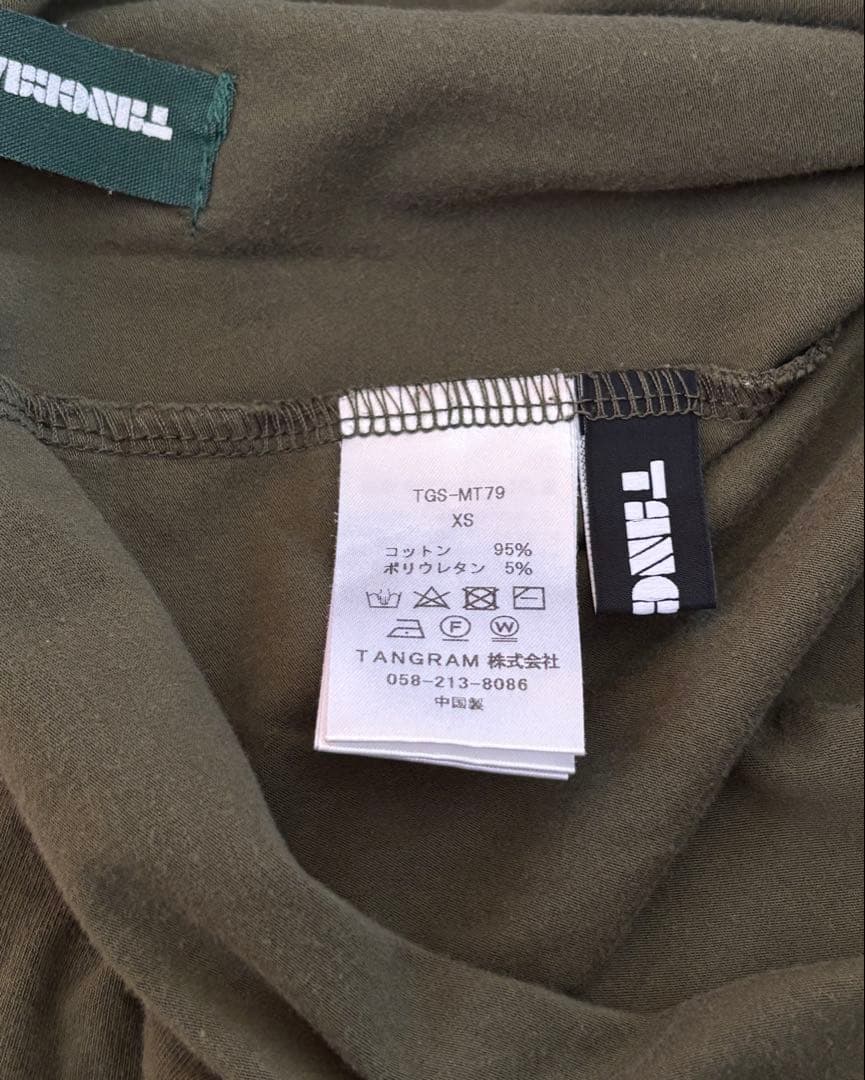 タングラム　モックネックTシャツ