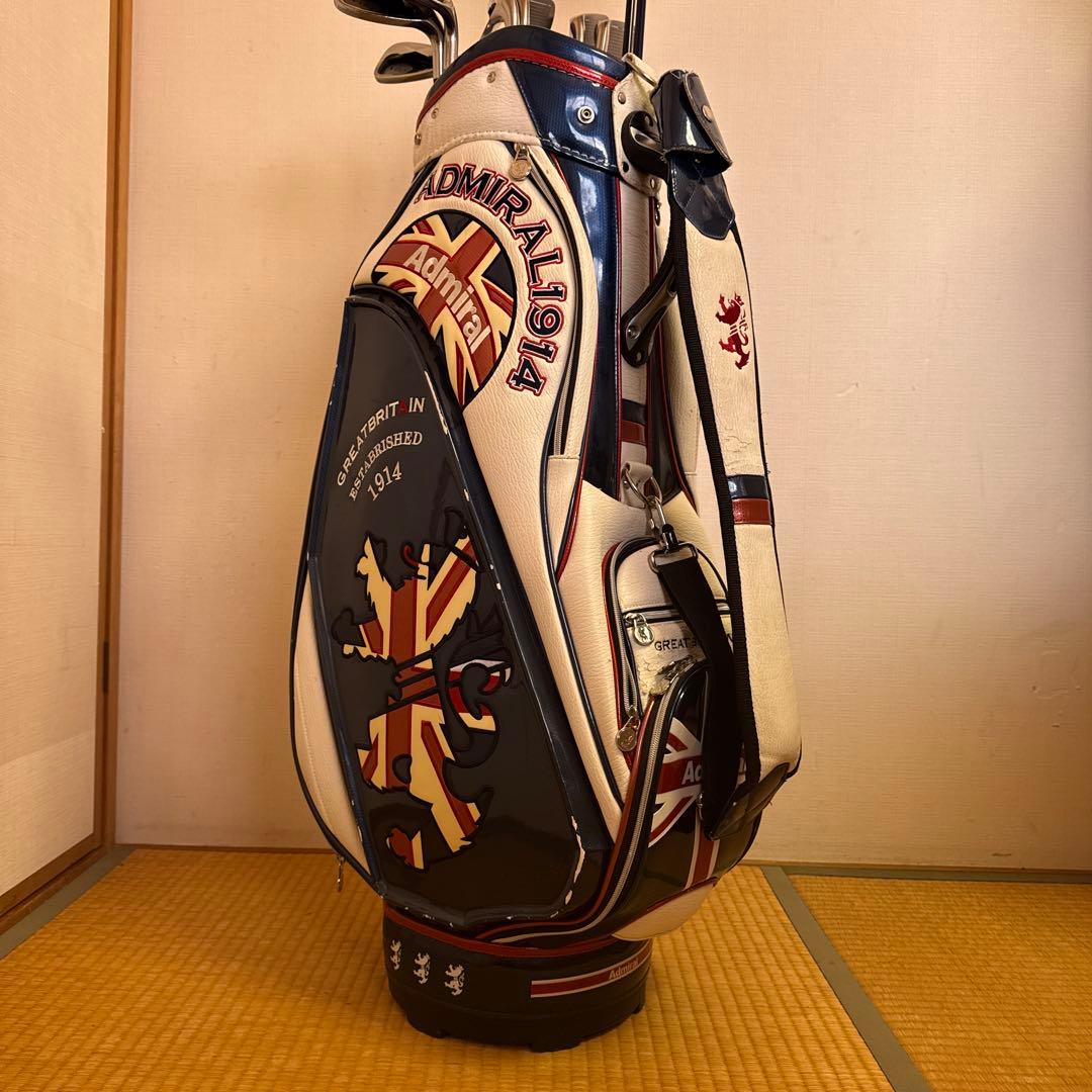 ゼクシオゴルフクラブセット 、Admiralキャディバック付です。