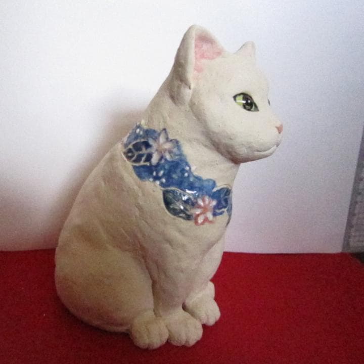 猫置物　陶器　作家　新品　　花猫 　招き猫