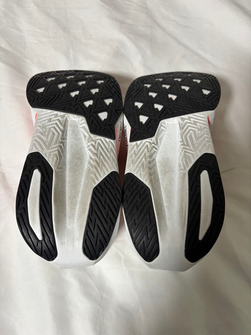 美品 New Balance FuelCellレベルv5 27cm