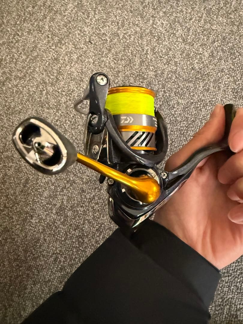 ダイワ(DAIWA)スピニングリール「20 レブロス LT2000S」