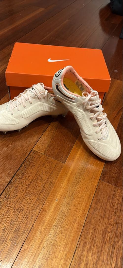 Nike サッカーシューズ ティエンポ SG 24.5cm