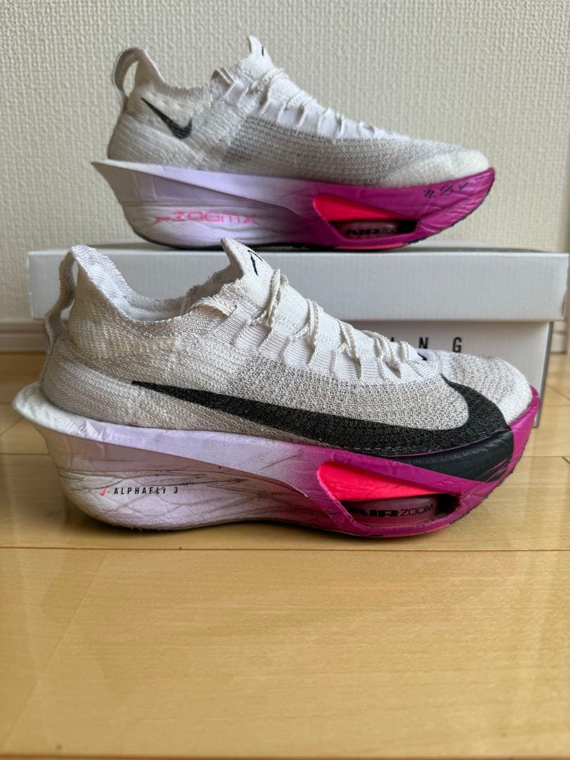 ALPHAFLY NEXT%3 24.5センチ
