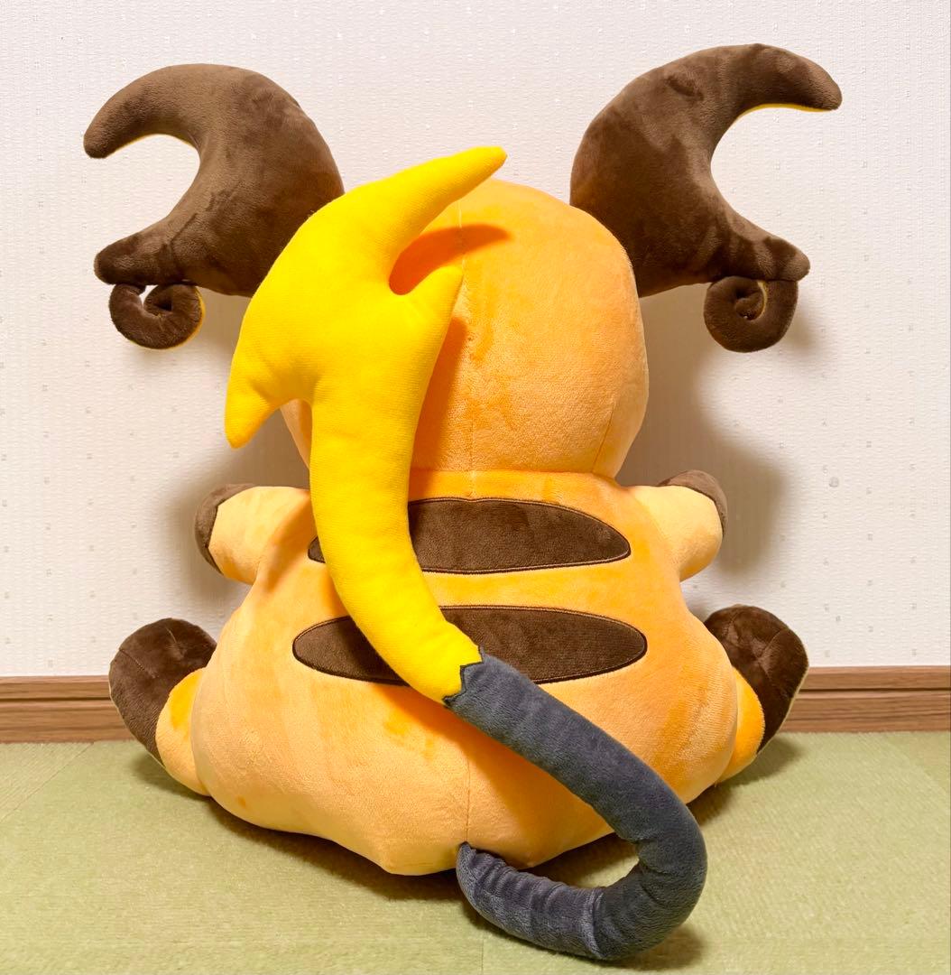 海外ポケモンセンター限定 特大 ライチュウ ぬいぐるみ