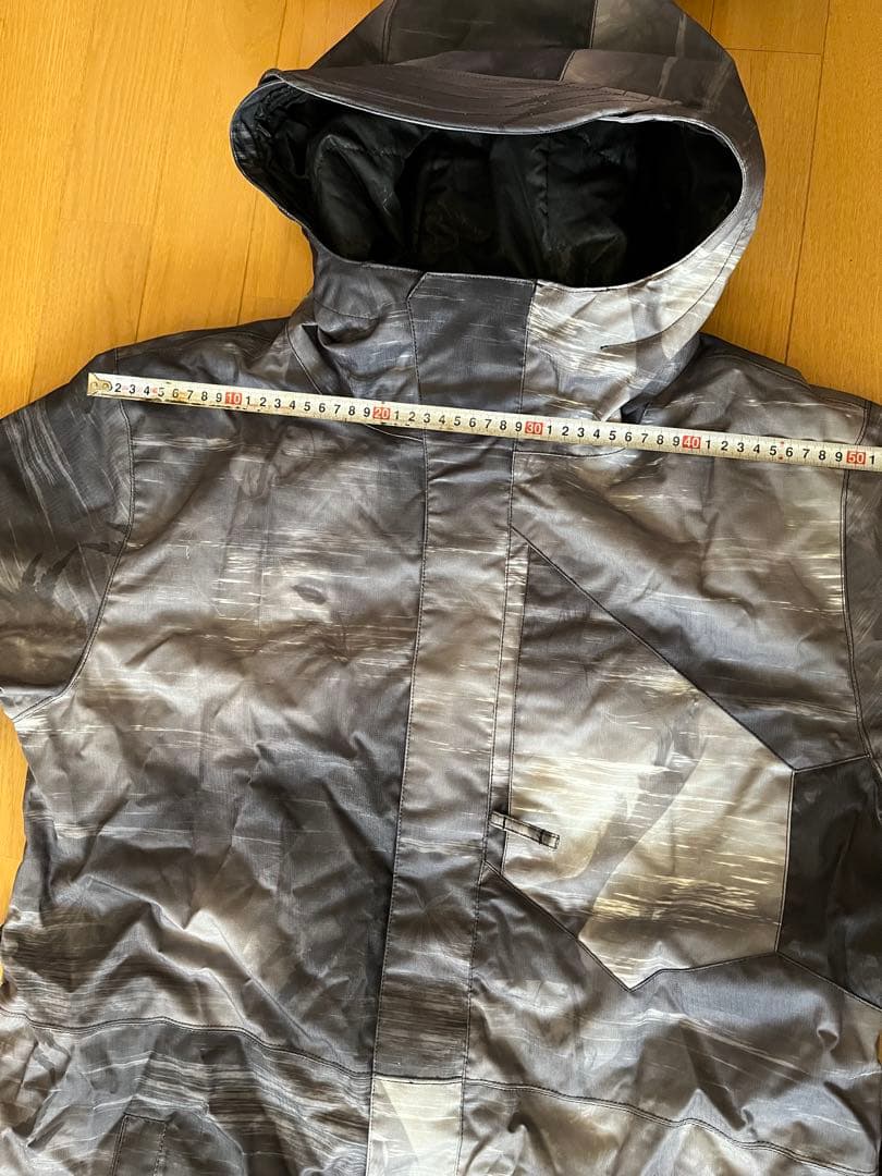 ☆新品☆ VOLCOM スノーボードジャケット グレー系