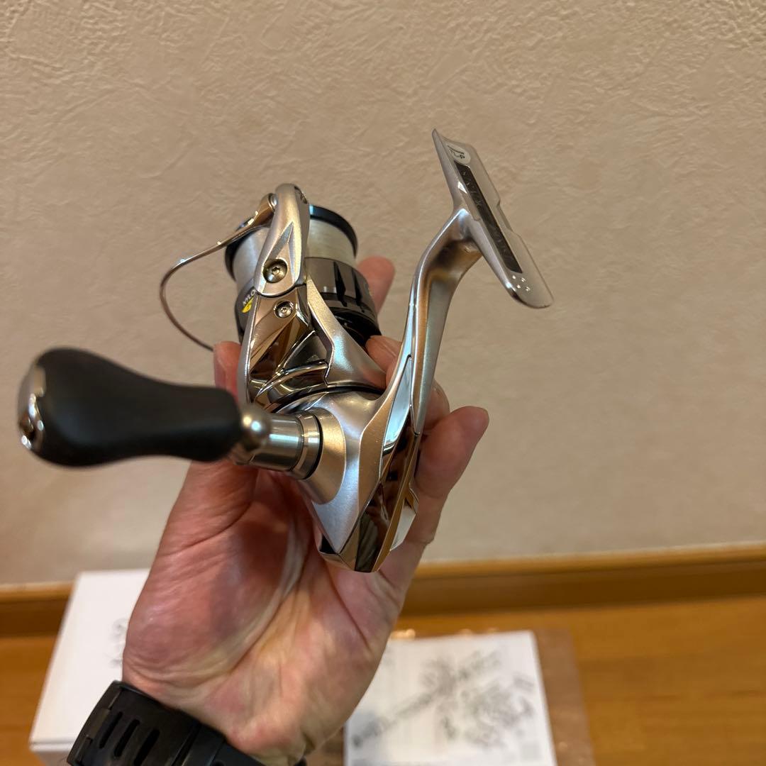 SHIMANO STRADIC 2500S スピニングリール