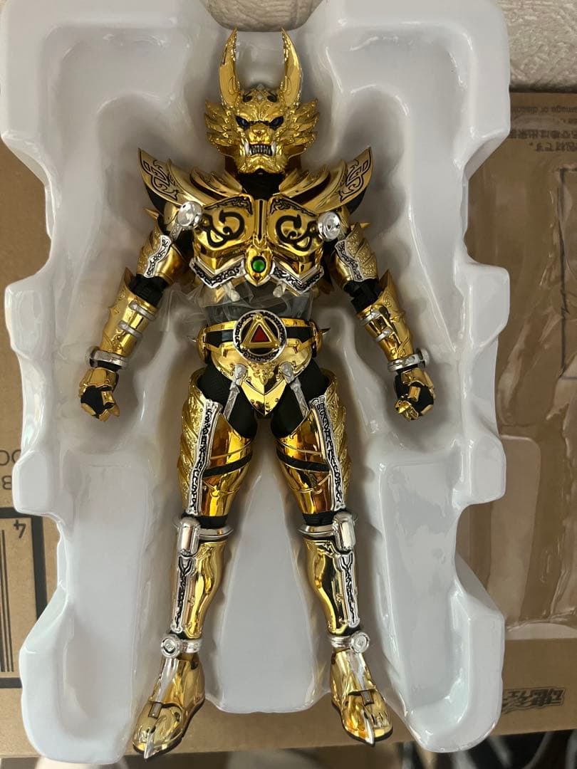 S.H.Figuarts フィギュアーツ 黄金騎士ガロ 冴島雷牙 真骨彫製法