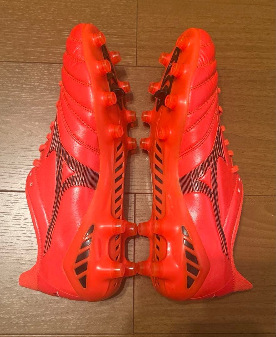 【新品未使用】MIZUNO MORELIA NEO Ⅲ JAPAN 赤
