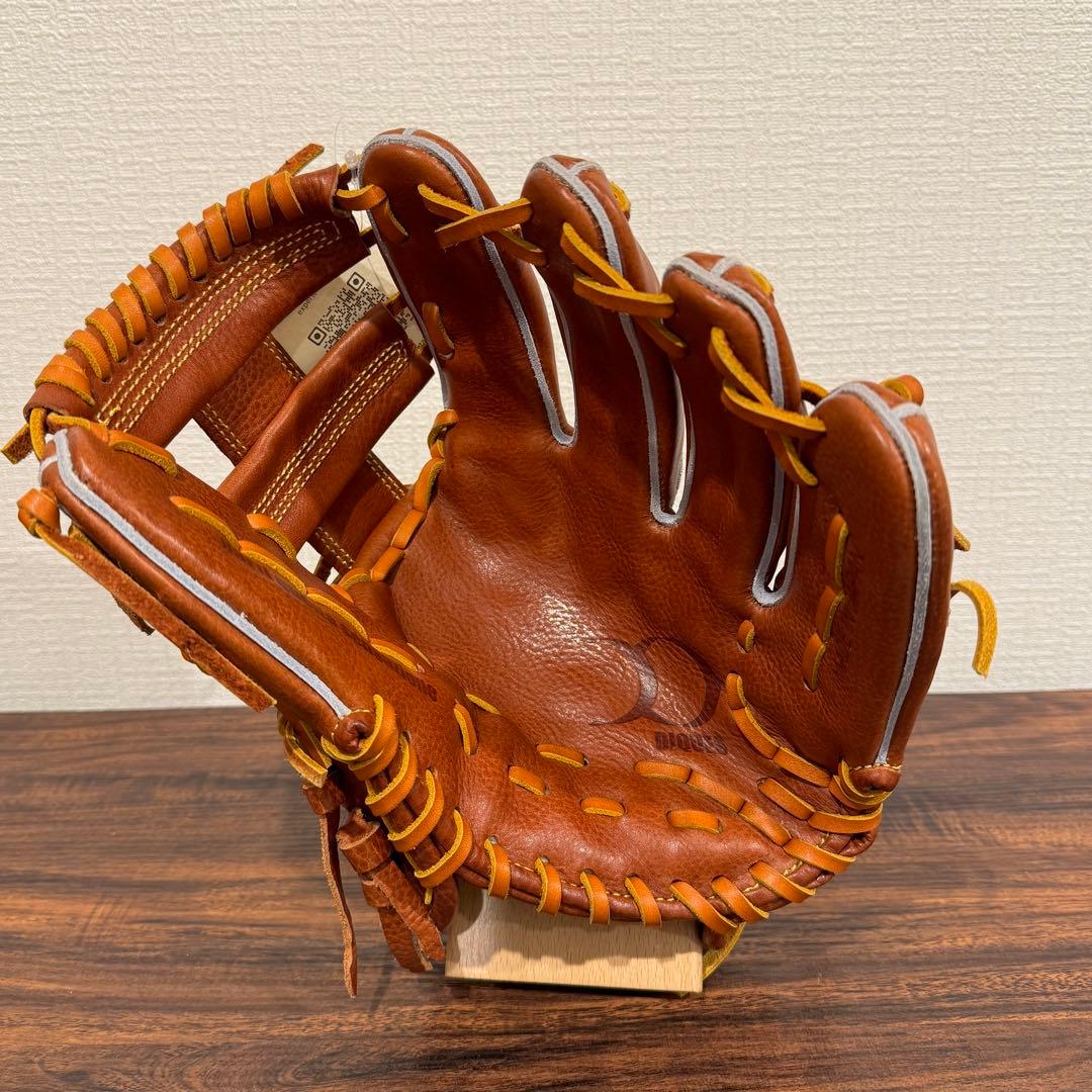 【¥15,000値引き】DIQUES硬式グラブ　型付け済、非売品ブレスレット付き