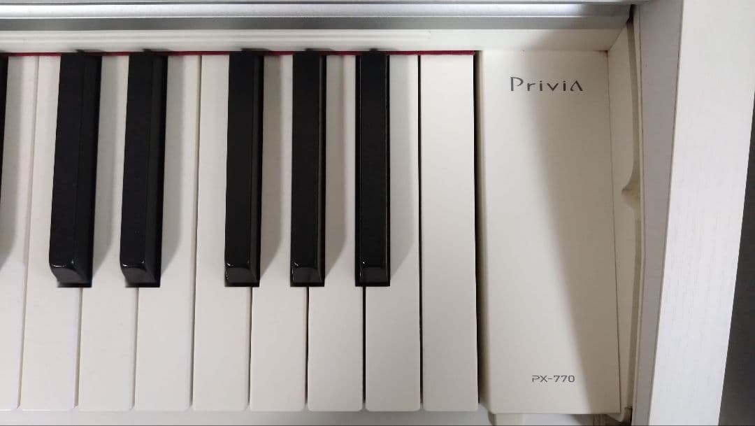 casio電子ピアノpravia PX770WE、ジャック付　直接渡し値引き