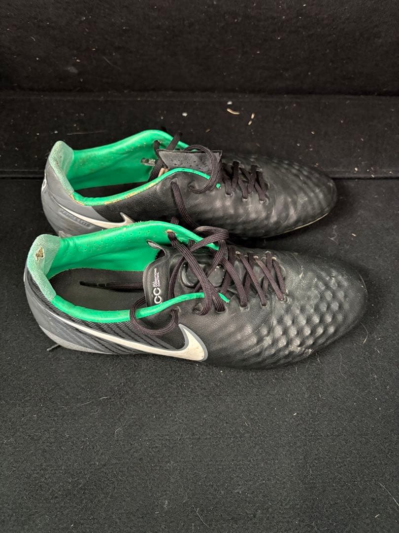 Nike サッカーシューズ ブラック/グリーン