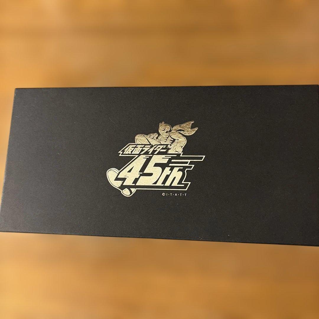 値下げ　仮面ライダーシリーズ45周年記念　本革ラウンド長財布