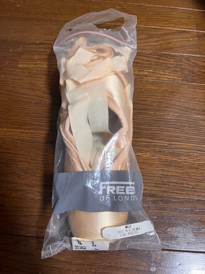 【新品未使用】freed of london トゥシューズ　5 xx スクイグル