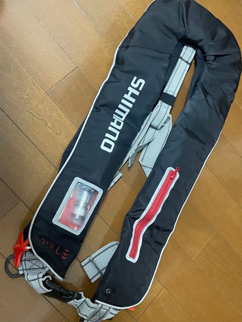 【美品】シマノ ライフジャケット 黒 VF-051K