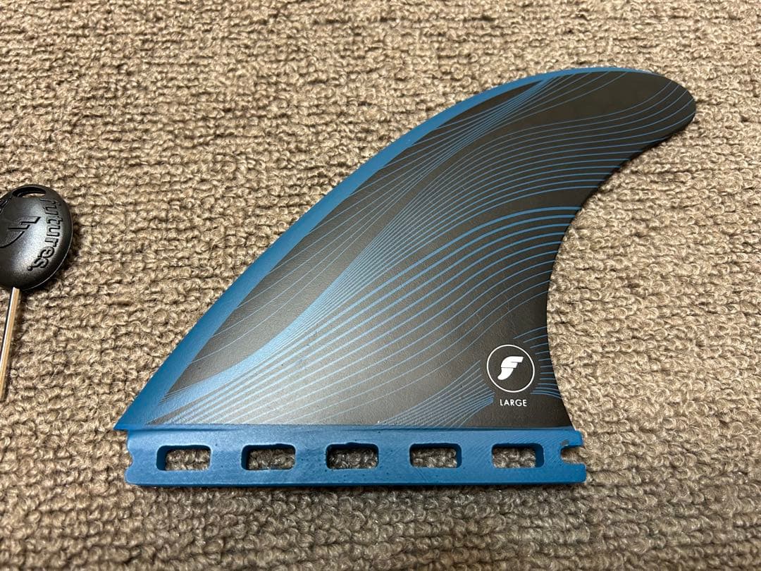 FUTURESフューチャーフィン RTM HEX LEGACY RAKE R8