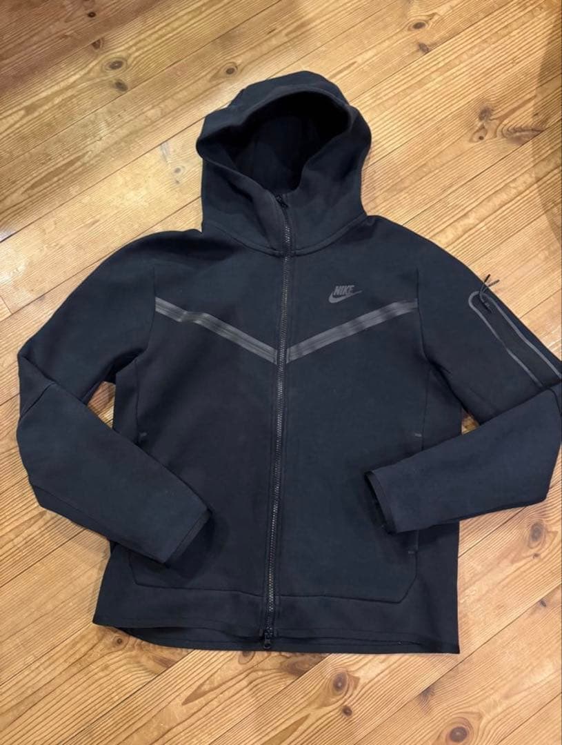 Nike テックフリース黒セットアップ　美品