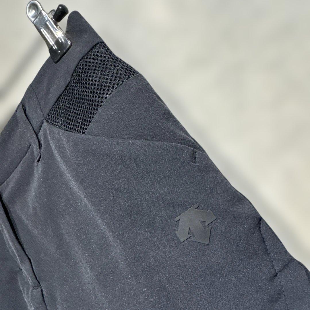 美品 DESCENTE golf ストレッチツイル インナーパンツ付 スカート