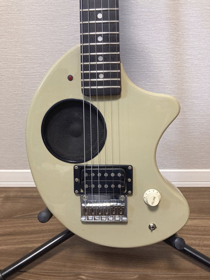 超美品 FERNANDES ZO-3 グレー USBアダプター付き 弦新品