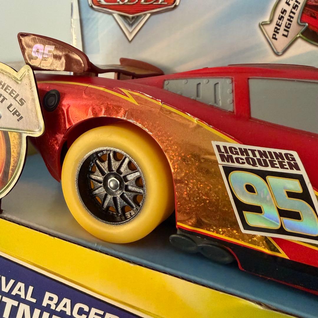 マテル　カーズ　カーニバルレーサー　ライトニング・マックィーン　未使用新品