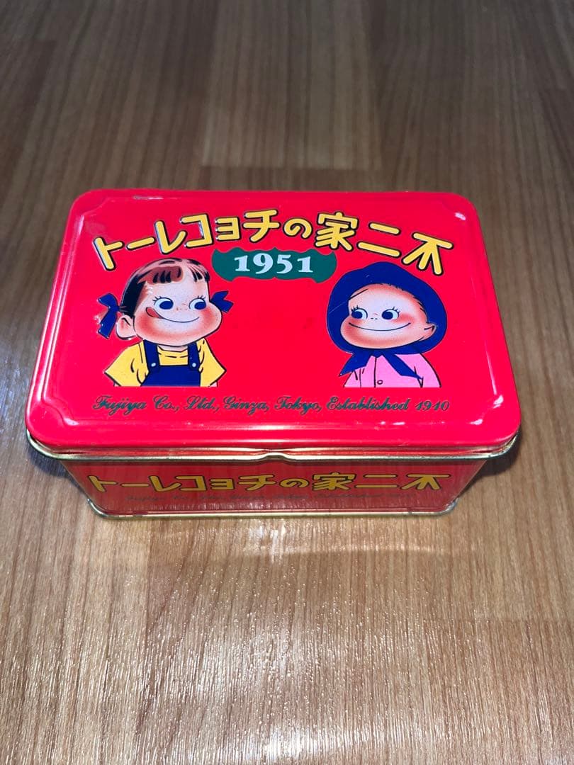 不二家ペコちゃん金属缶