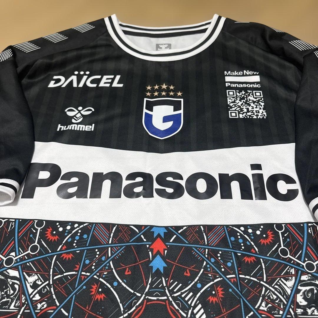 ガンバ大阪　激レア　サッカーシャツ 背番号18 LAVI