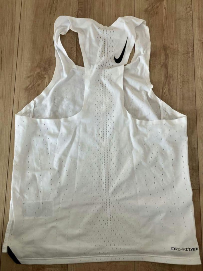 ナイキ エアロスイフト シングレット S