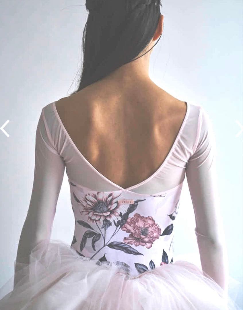 新品　stina スティナ　バレエ　レオタード　Lサイズ