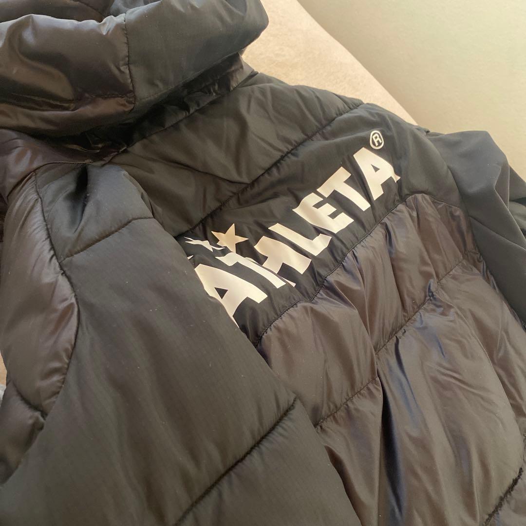 ATHLETA ブラックベンチコートフード付き
