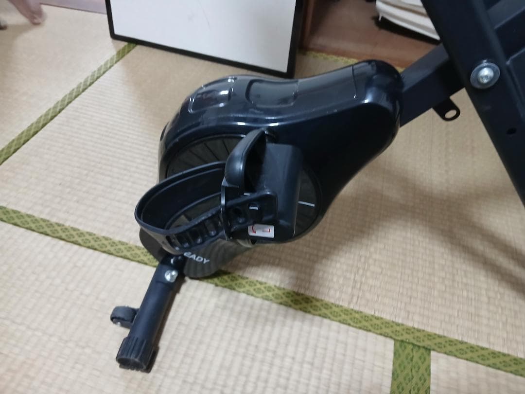 折りたたみ式トレーニングベンチ