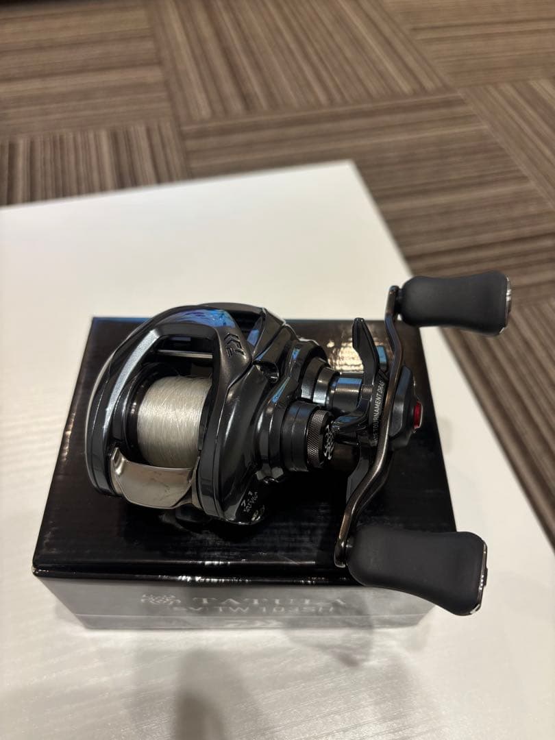 美品　DAIWA 20 TATULA SVTW 103SH 右巻き