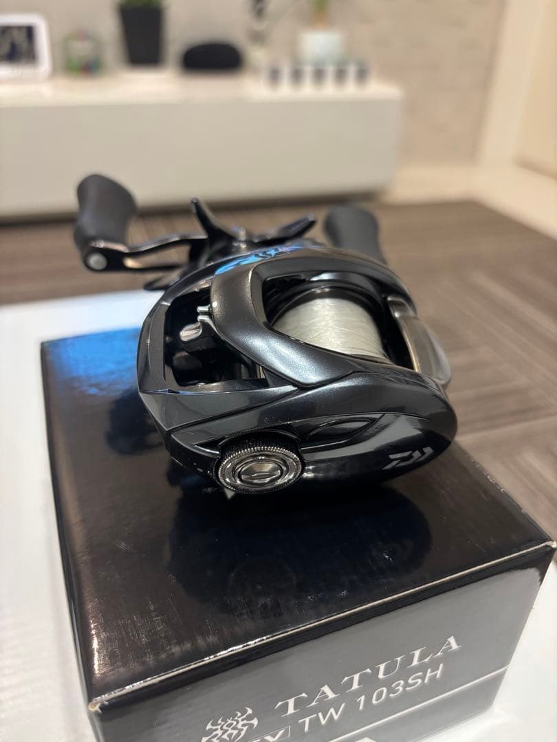 美品　DAIWA 20 TATULA SVTW 103SH 右巻き