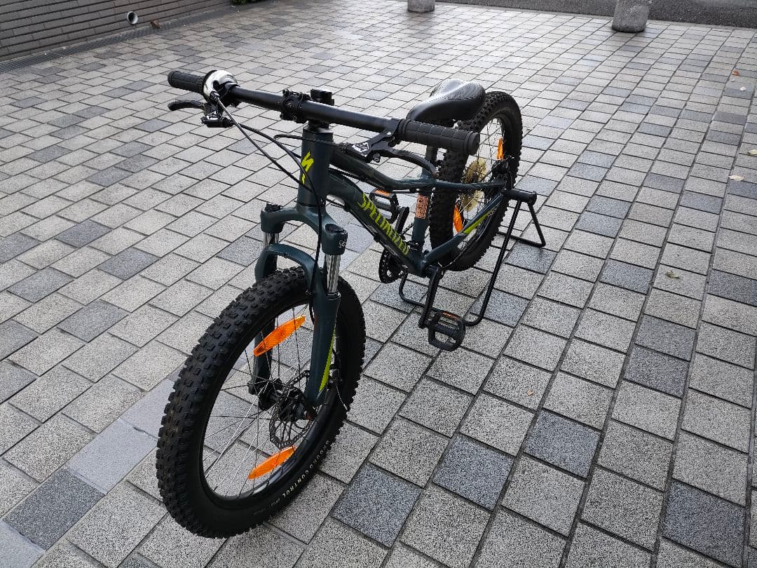 キッズMTB　スペシャライズド　リップ　ロック　20