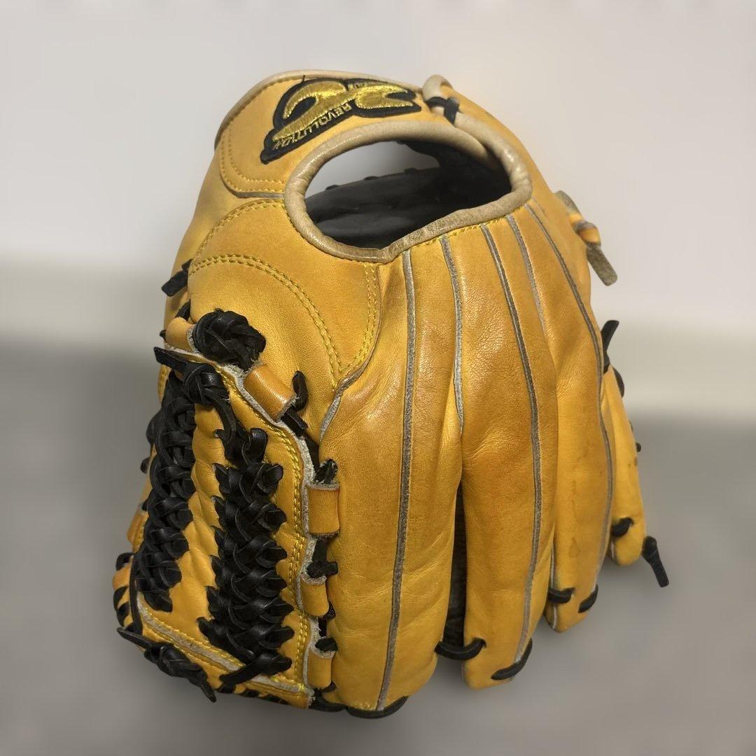 スポーツショップ　ナイン　の硬式グラブ　中古
