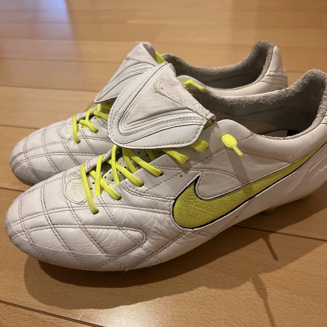 NIKE ナイキ サッカースパイク　ティエンポレジェンド