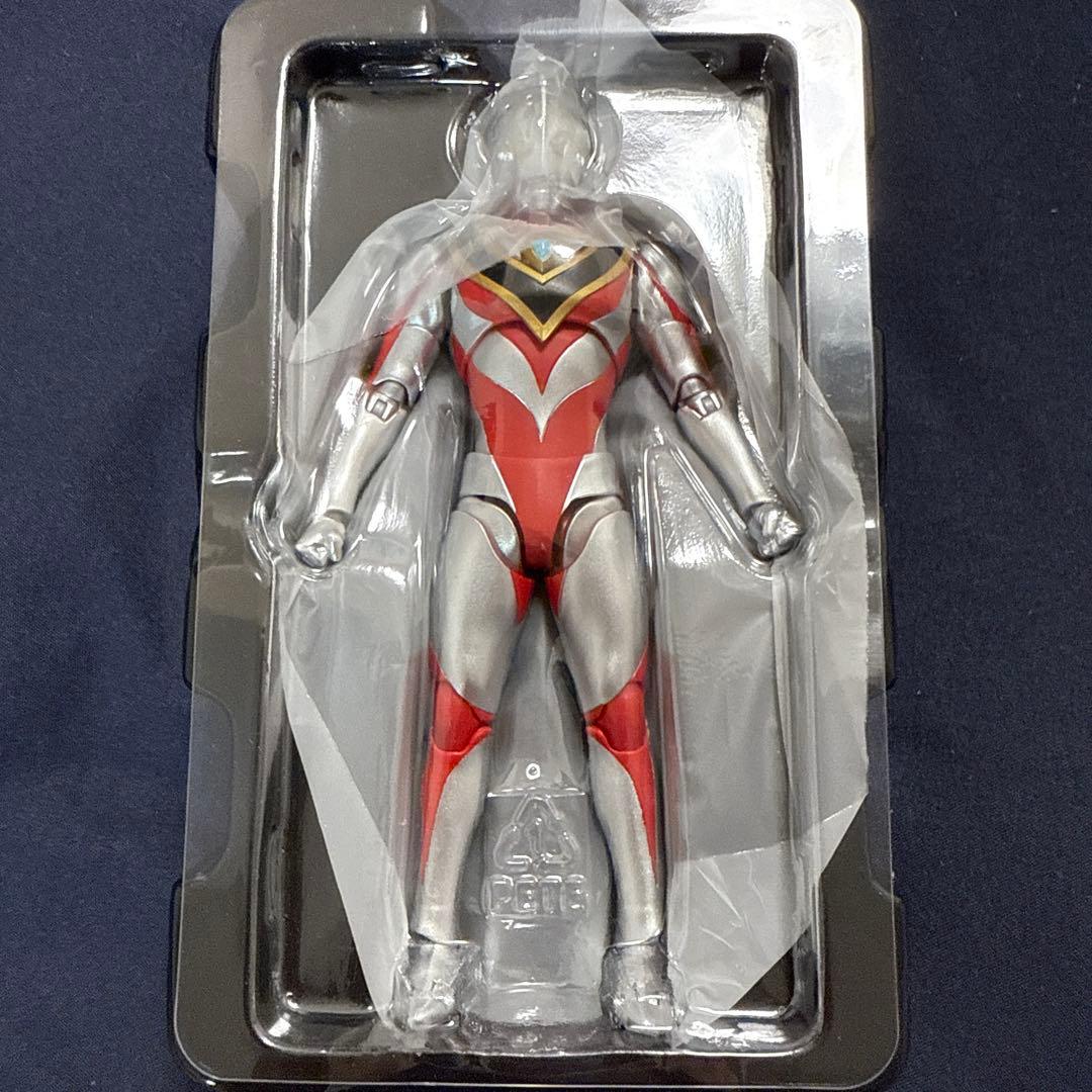 S.H.Figuarts（真骨彫製法） ウルトラマンガイア（V2）