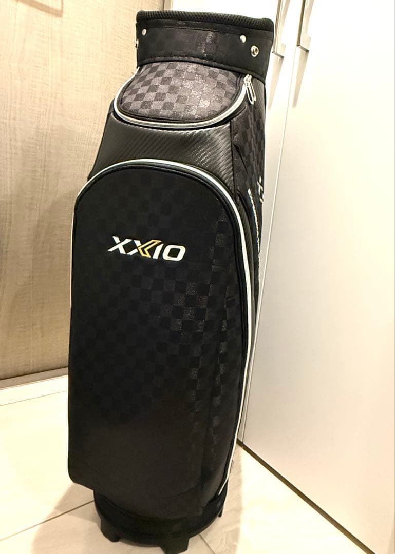 XXIO ゼクシオ キャディバッグ 9.5型 軽量2.4kg カート フード付