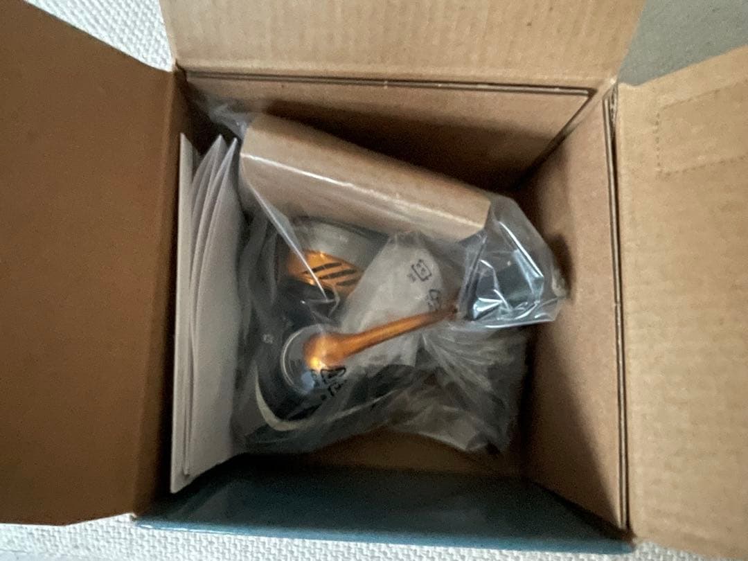 新品！未開封！Daiwa REVROS LT2500S-XH スピニングリール