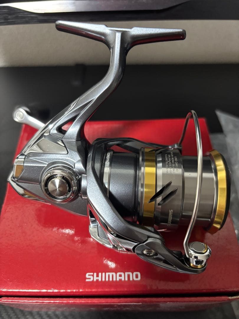 SHIMANO ULTEGRA 2500HGS スピニングリール期間限定値下