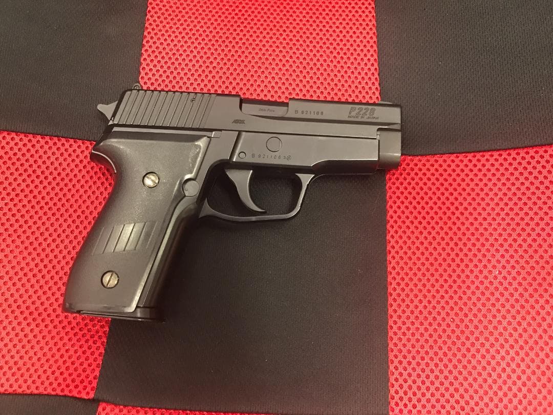 SIG SAUER P228 ASGK 刻印東京マルイ　エアコッキングガン