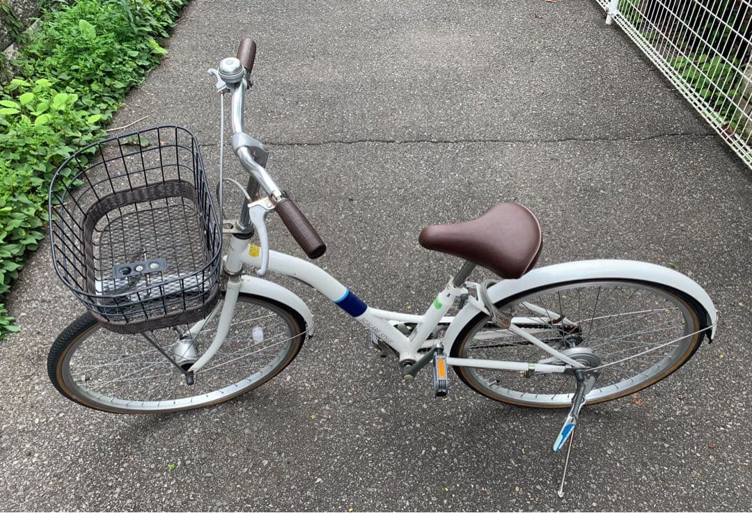 ⭐️引き取り限定⭐️ ホワイト子供用自転車 前カゴ付き　24インチ