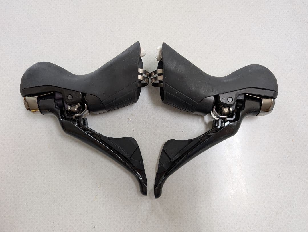 Urtegra R8000シリーズ 油圧STIレバー キャリパーセット