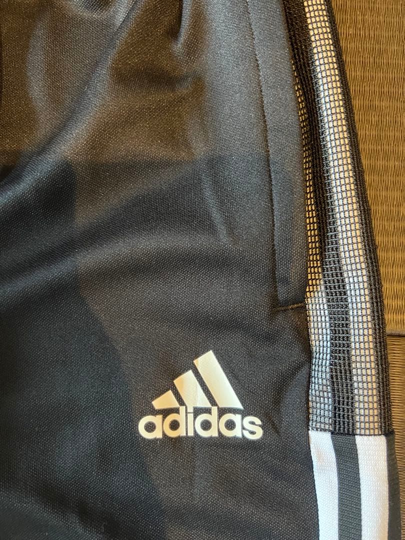adidas アディダス　ジャージ上下　TIRO21 ブラック　メンズMサイズ