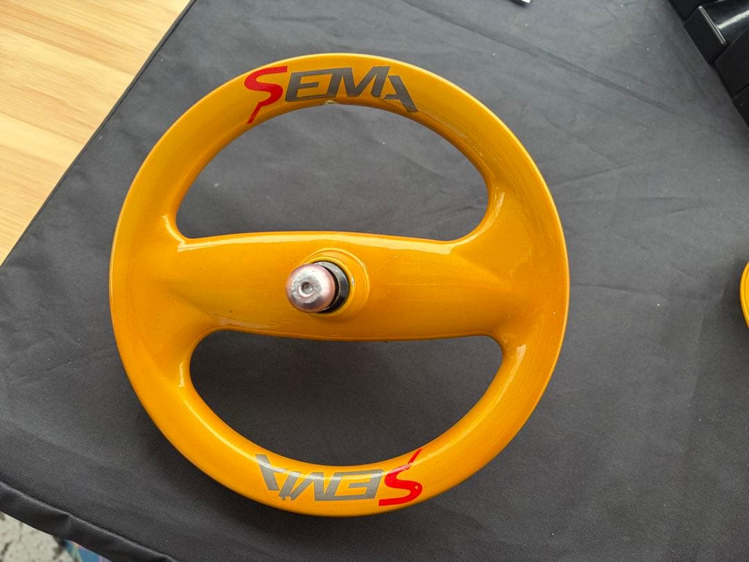【中古】SEMA 12インチ　カーボンホイール　OLD95 ランバイク　ホイール