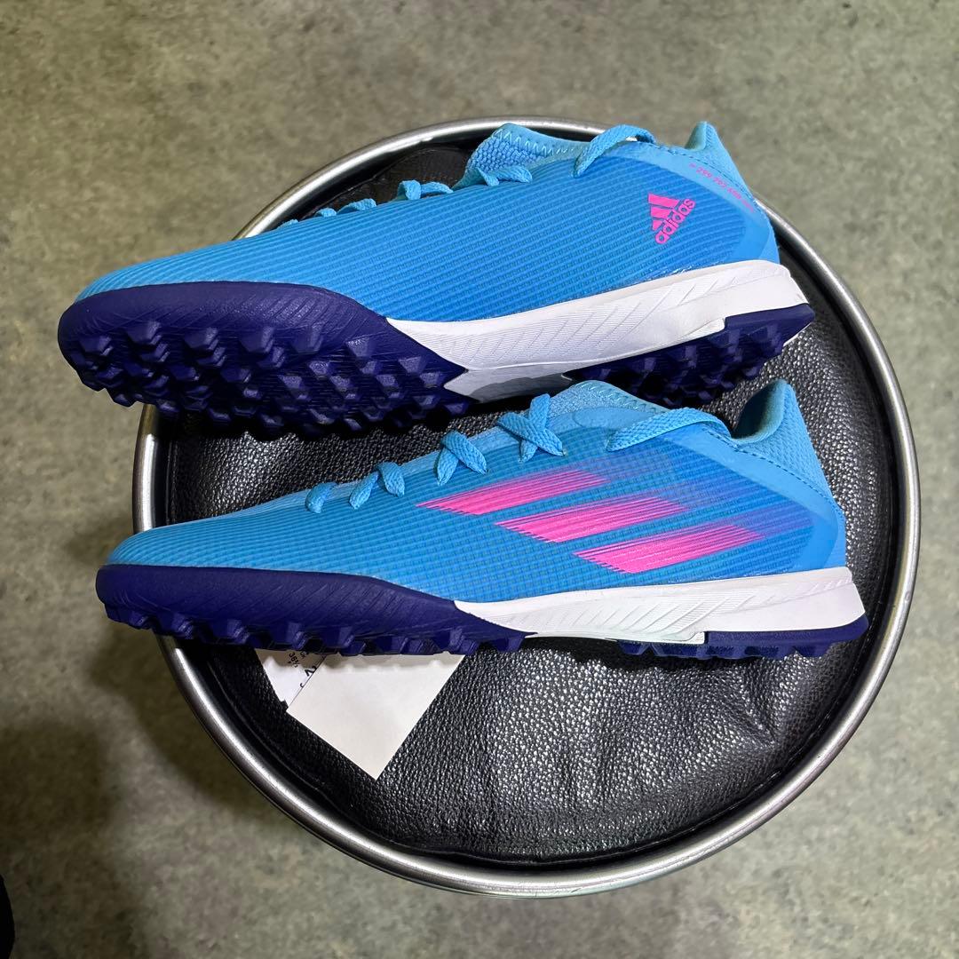 アディダスサッカートレーニングシューズ新品ジュニア