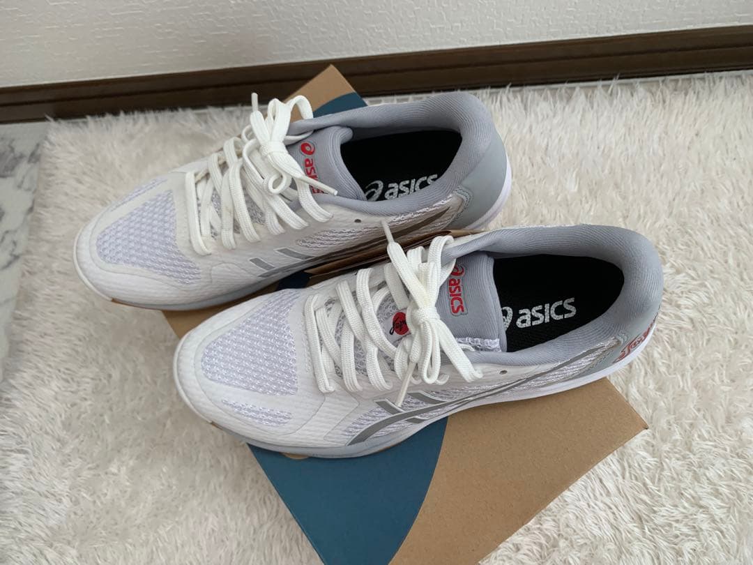新品　asics バレーボールシューズ ローテジャパンライト 23.5cm